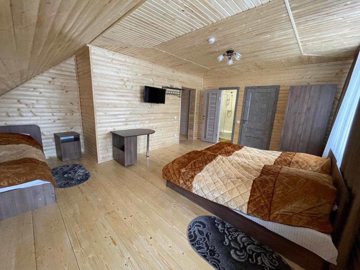 Apart-Hotel Orlan Mykulychyn Exterior photo