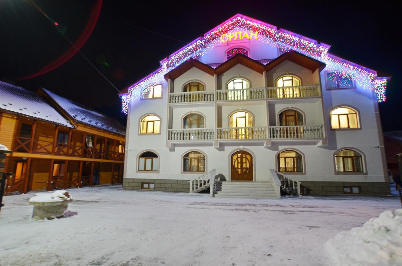 Apart-Hotel Orlan Mykulychyn Exterior photo