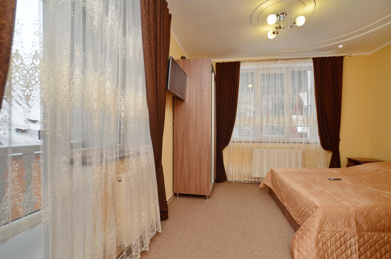 Apart-Hotel Orlan Mykulychyn Exterior photo