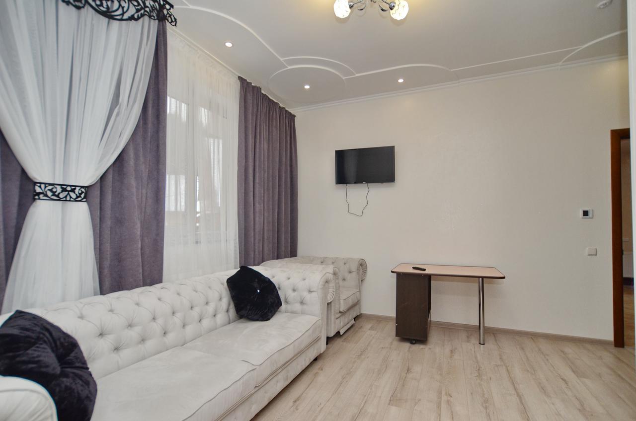 Apart-Hotel Orlan Mykulychyn Exterior photo