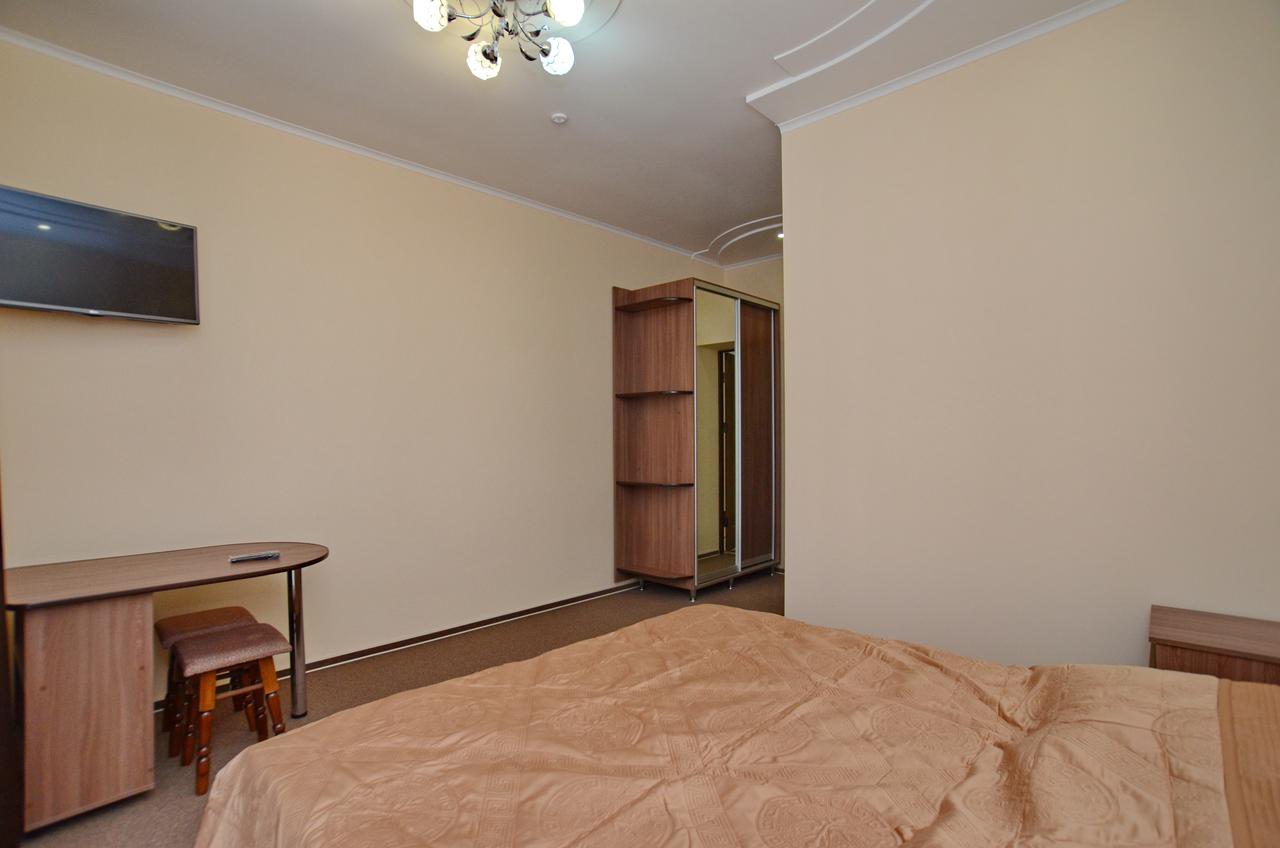 Apart-Hotel Orlan Mykulychyn Exterior photo
