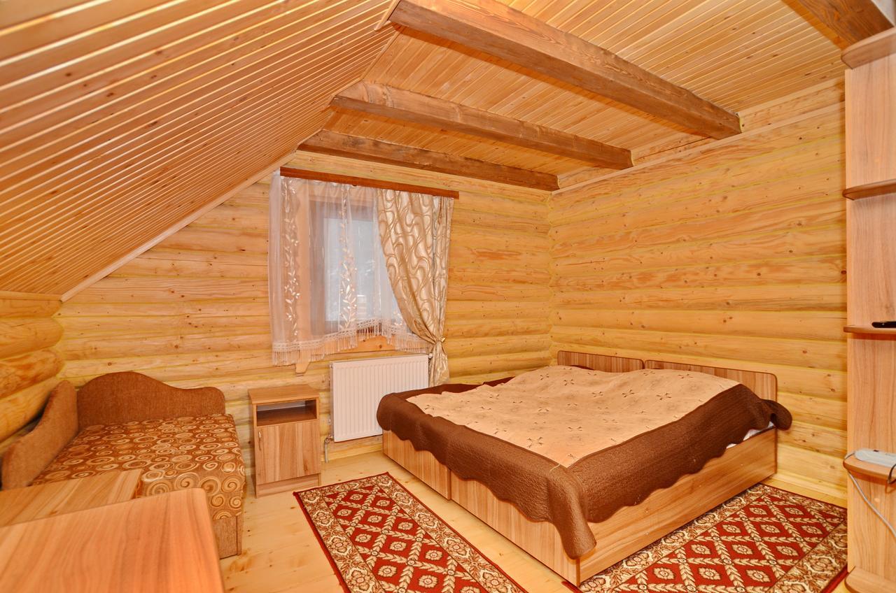 Apart-Hotel Orlan Mykulychyn Exterior photo